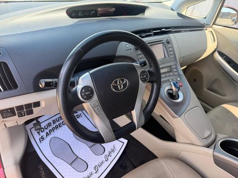 Used 2014 Toyota Prius Four FWD image 9