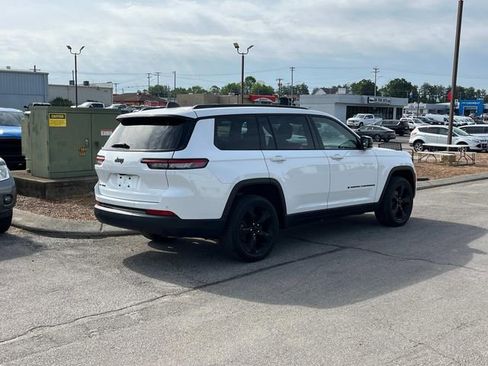 Used 2023 Jeep Grand Cherokee L Laredo AWD/4WD image 3