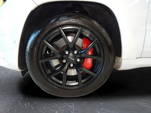 Used 2021 Jeep Grand Cherokee SRT AWD/4WD image 10