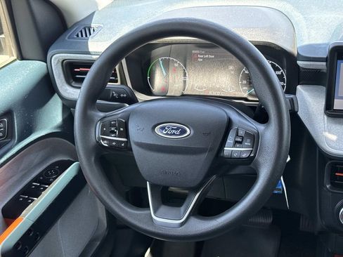 Used 2022 Ford Maverick XLT FWD image 9