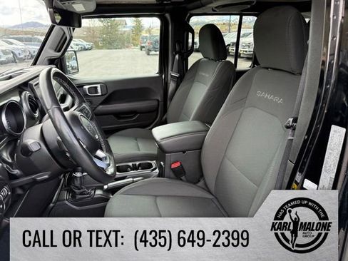Used 2022 Jeep Wrangler Unlimited Sahara w/ LED Lighting Group AWD/4WD image 14