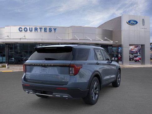New 2026 Ford Explorer Active w/ Active Comfort Package image 8