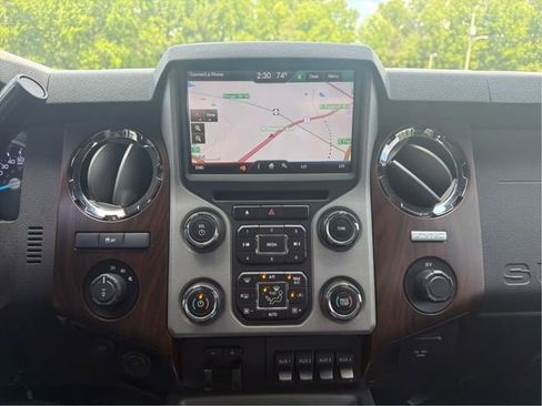 Used 2016 Ford F250 Lariat w/ Lariat Ultimate Package AWD/4WD image 17