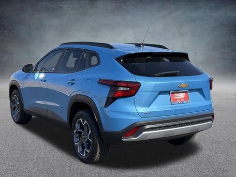 New 2026 Chevrolet Trax LT w/ LT Convenience Package image 6