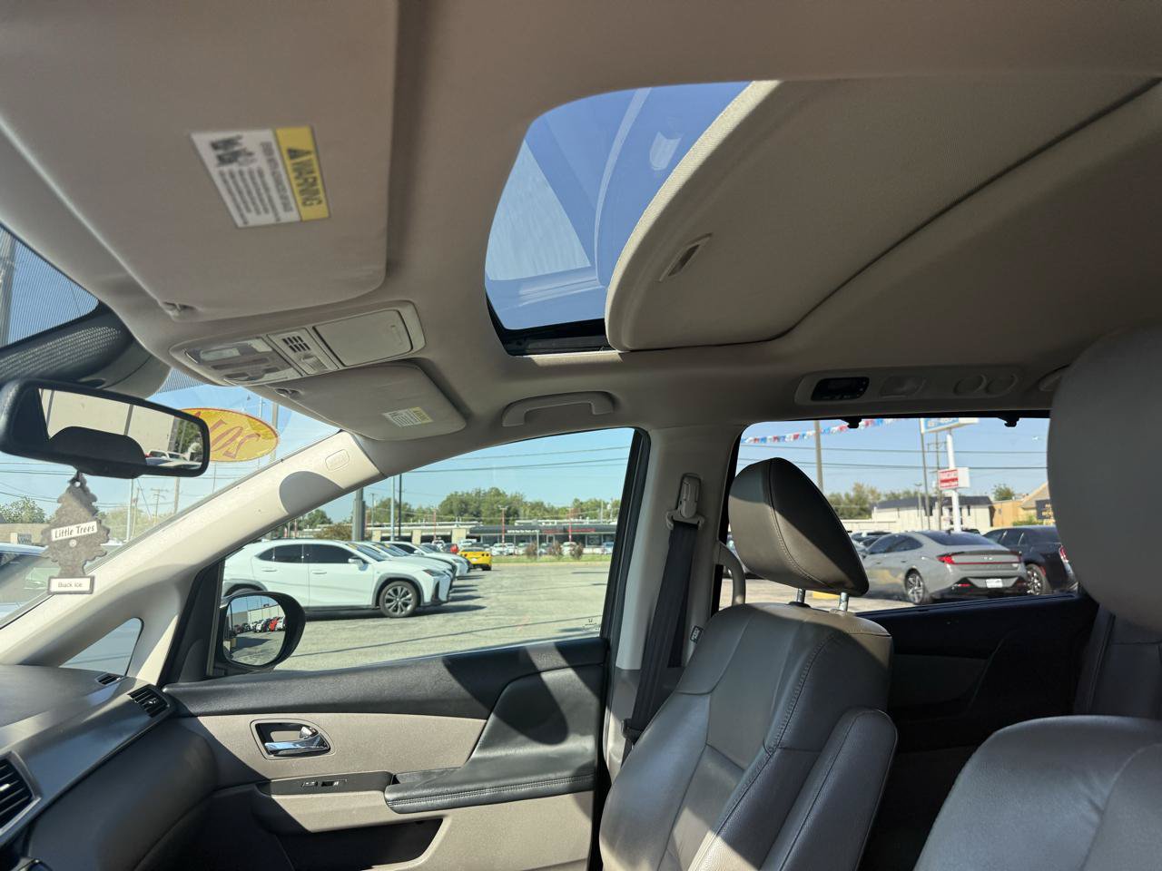 Used 2014 Honda Odyssey EX-L image 24