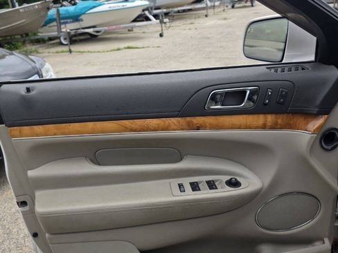 Used 2011 Lincoln MKT AWD w/ 101A Rapid Spec Order Code image 13