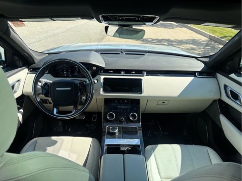 Used 2018 Land Rover Range Rover Velar R-Dynamic SE AWD/4WD image 20