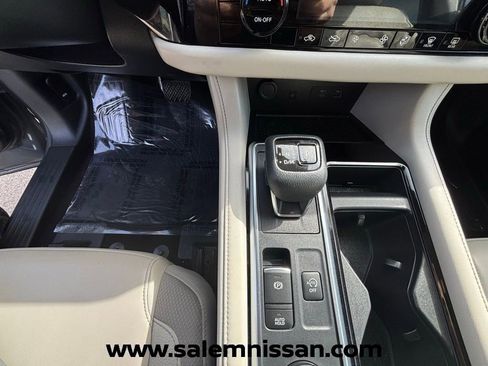 Certified 2023 Nissan Pathfinder SL image 6