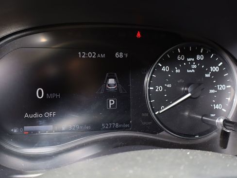 Used 2023 Nissan Kicks SV w/ Exterior Package FWD image 9
