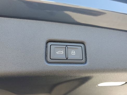 New 2025 Audi Q5 Premium image 10