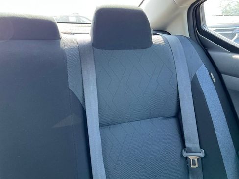 Used 2025 Nissan Versa SV FWD image 33