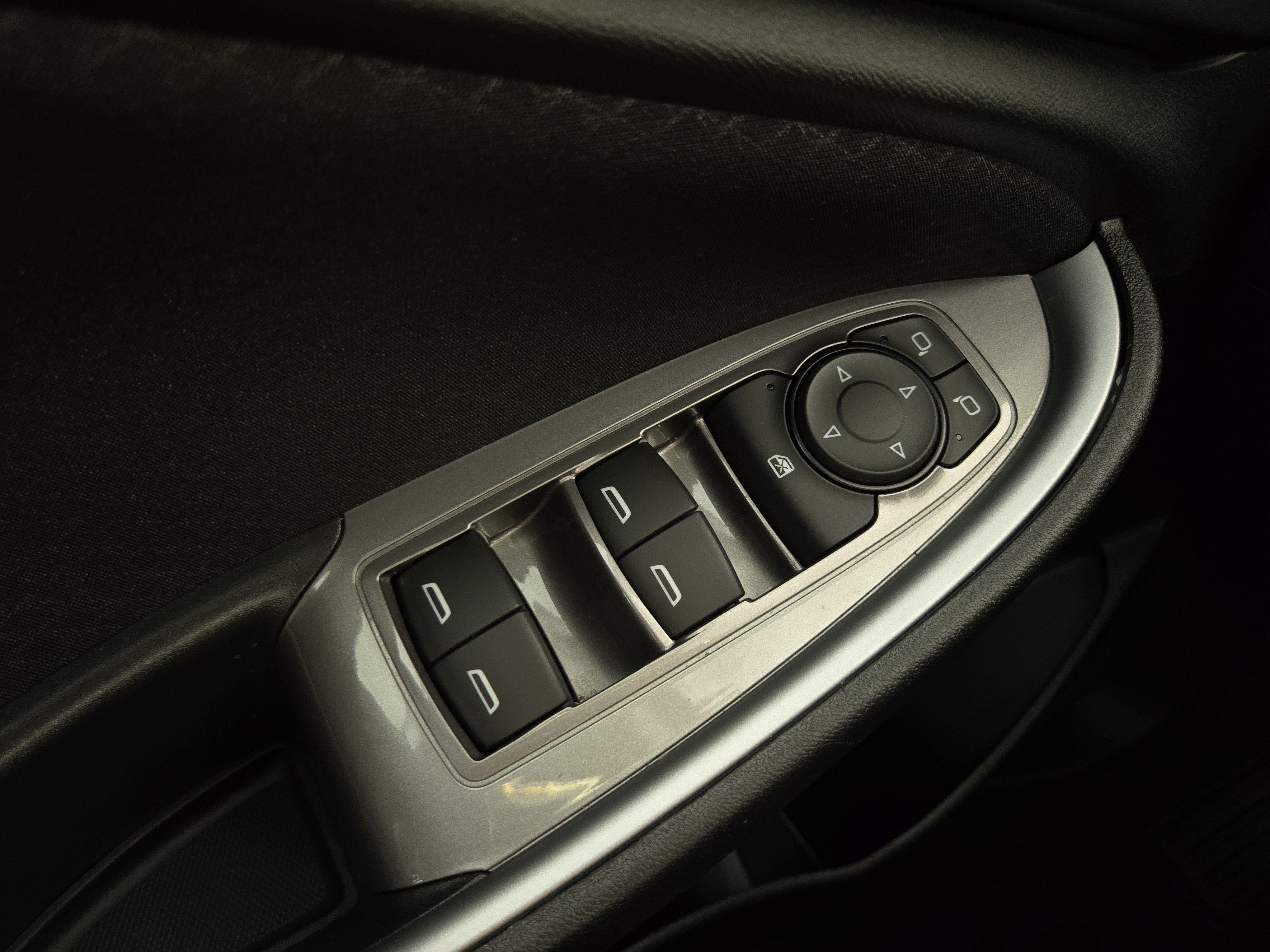 Used 2024 Chevrolet Malibu RS FWD image 25