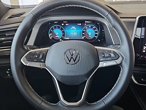 New 2026 Volkswagen Atlas Cross Sport SE image 33