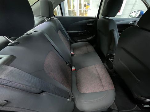 Used 2019 Chevrolet Sonic LT w/ Convenience Package image 17