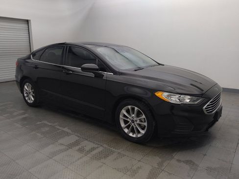 Used 2020 Ford Fusion SE image 11
