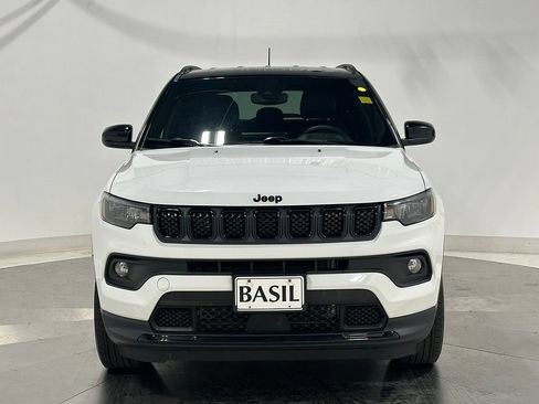 Used 2023 Jeep Compass Latitude AWD/4WD image 9