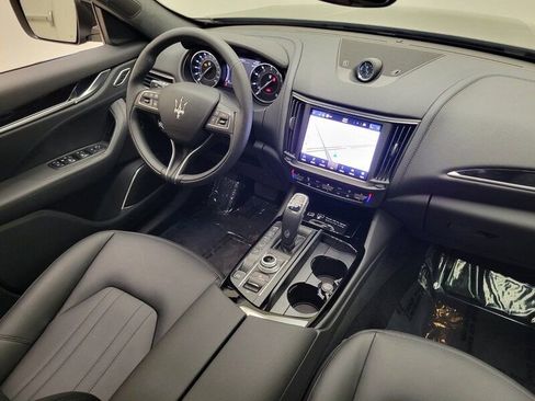 Used 2023 Maserati Levante GT image 40