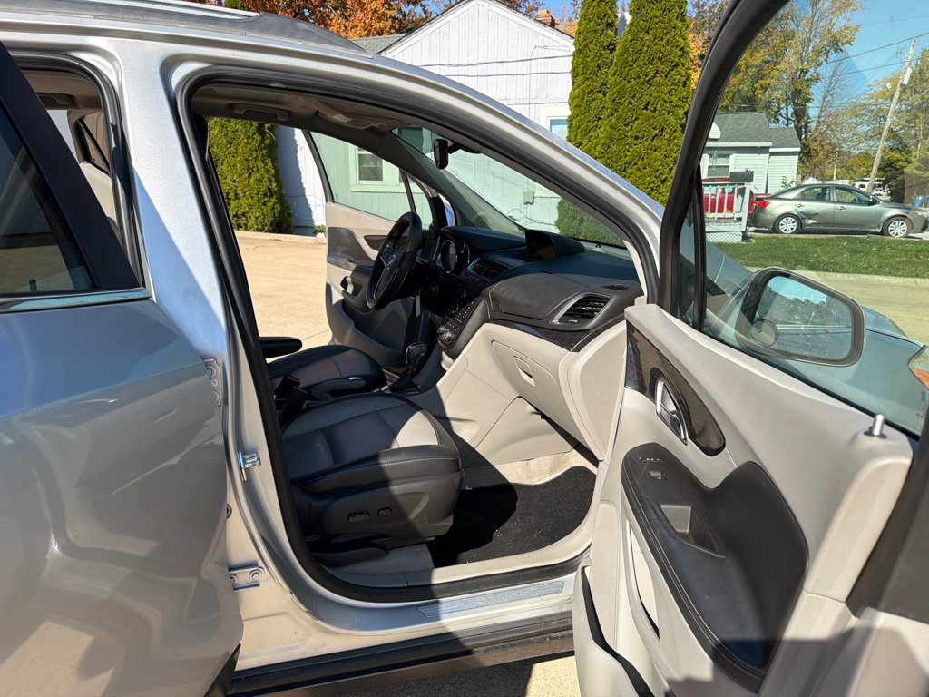 Used 2015 Buick Encore Leather w/ Experience Buick Package FWD image 11