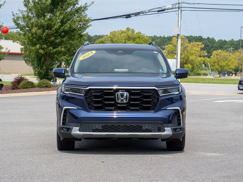 Used 2024 Honda Pilot Touring image 2