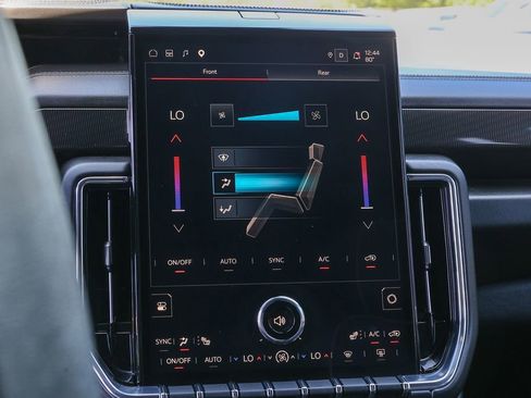 Used 2025 GMC Yukon Elevation w/ LPO, Floor Liner Package AWD/4WD image 10