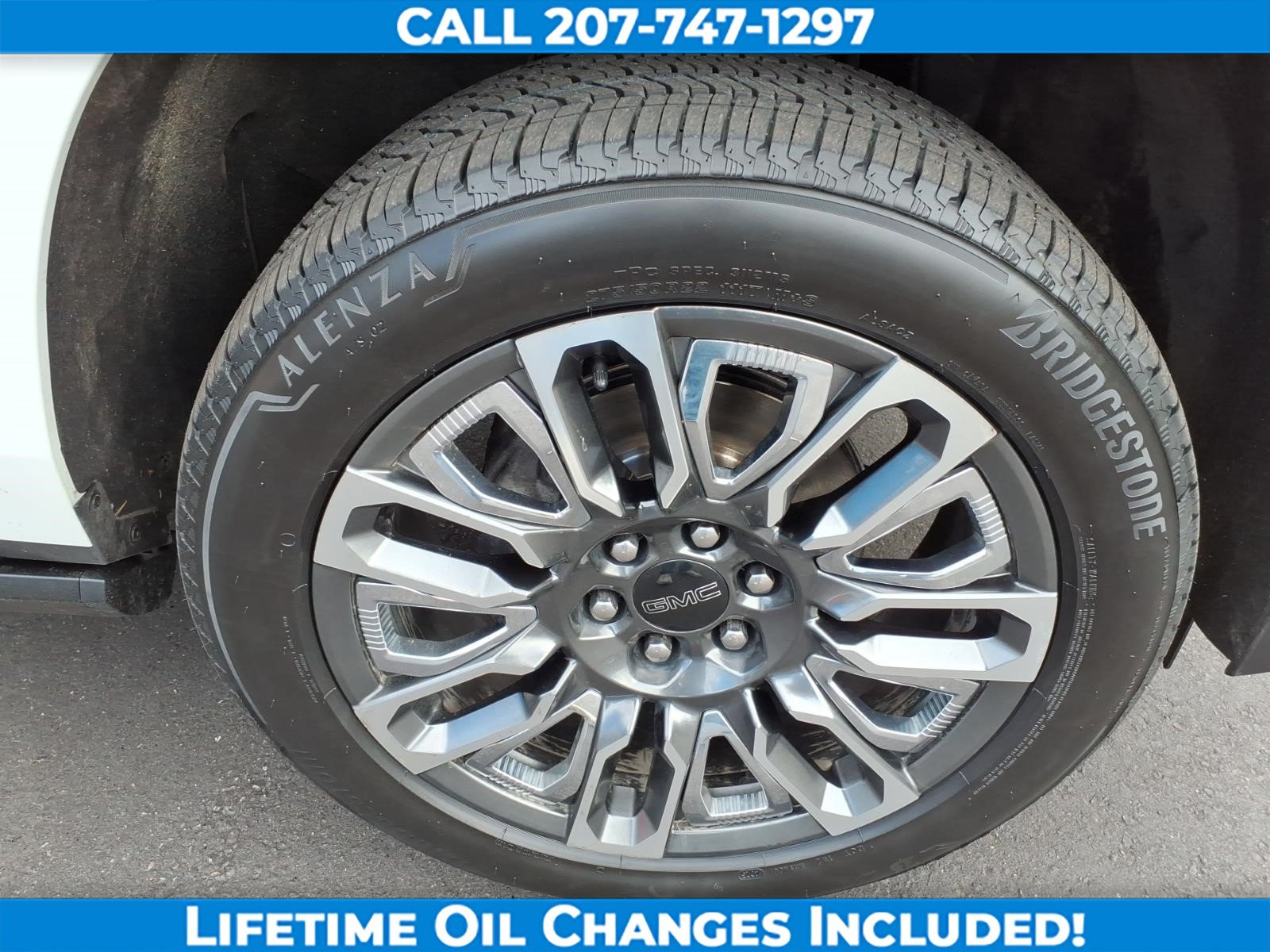 Used 2024 GMC Yukon Denali Ultimate AWD/4WD image 12