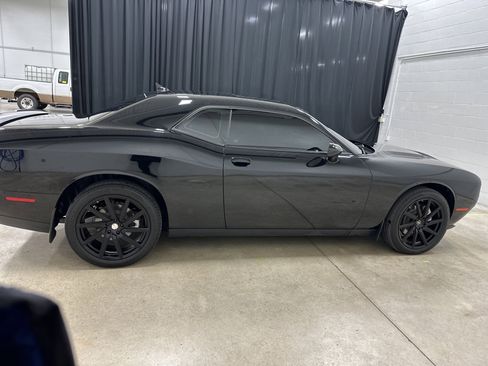 Used 2023 Dodge Challenger SXT w/ Plus Package image 11