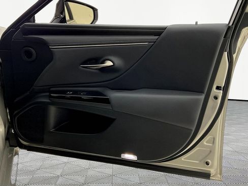 Used 2023 Lexus ES 350 w/ Premium Package FWD image 28