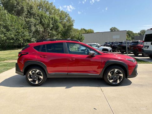 Used 2024 Subaru Crosstrek 2.5i Limited w/ Crosstrek Mirror Package AWD/4WD image 7