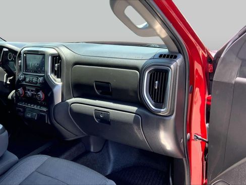 Used 2022 Chevrolet Silverado 1500 LT AWD/4WD image 18