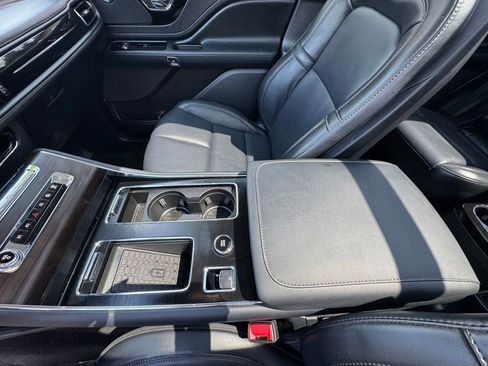 Used 2025 Lincoln Aviator Reserve w/ Jet Appearance Package AWD/4WD image 22