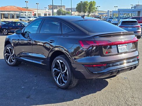 Used 2024 Audi Q8 e-tron Premium Plus w/ Premium Plus Package AWD/4WD image 3