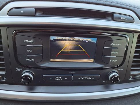 Used 2016 Kia Sorento FWD w/ LX Convenience Package image 7