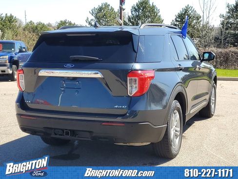 Certified 2024 Ford Explorer XLT w/ Class IV Trailer Tow Package AWD/4WD image 4