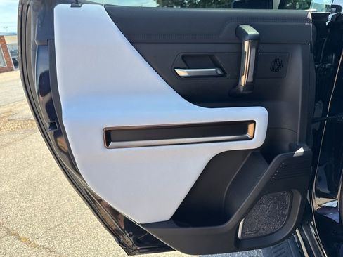 Used 2024 GMC Hummer EV 3X AWD/4WD image 29