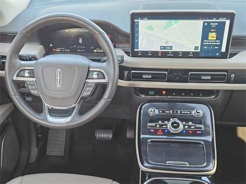 Certified 2022 Lincoln Nautilus Reserve w/ Equipment Group 202A image 26