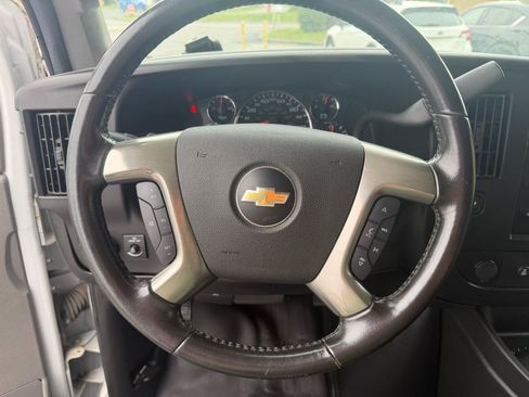 Used 2019 Chevrolet Express 3500 w/ Driver Convenience Package RWD image 17