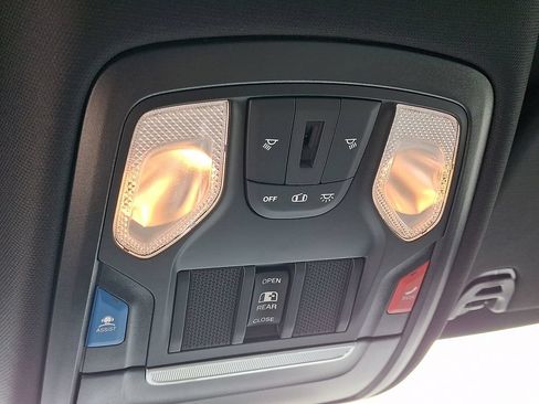 Used 2023 RAM 1500 Big Horn AWD/4WD image 23