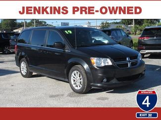 Used 2019 Dodge Grand Caravan SXT image 1