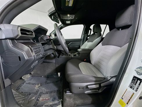 Used 2025 Toyota 4Runner TRD Off-Road image 13