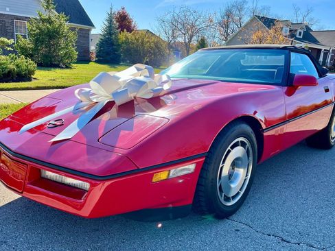 Used 1987 Chevrolet Corvette Convertible image 3