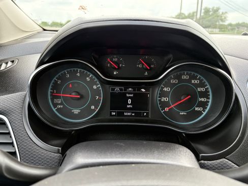 Used 2018 Chevrolet Cruze LT w/ Convenience Package FWD image 14