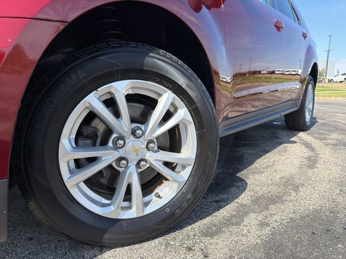 Used 2017 Chevrolet Equinox LT w/ Convenience Package AWD/4WD image 9