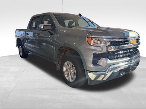 Used 2025 Chevrolet Silverado 1500 LT image 7
