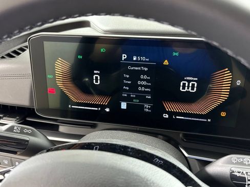New 2026 Kia Carnival EX FWD image 33