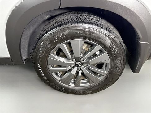 Certified 2024 Nissan Pathfinder SV image 37