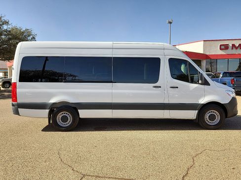 Used 2022 Mercedes-Benz Sprinter 2500 image 5