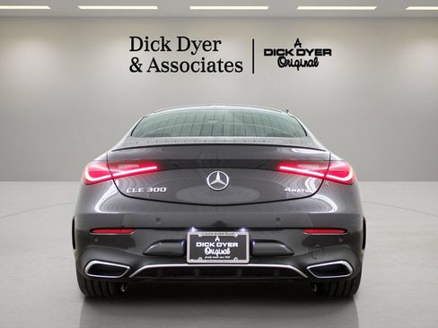 Used 2025 Mercedes-Benz CLE 300 4MATIC Coupe image 4