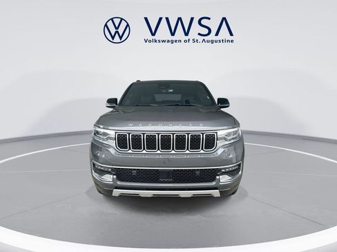 Used 2024 Jeep Wagoneer Series II AWD/4WD image 3