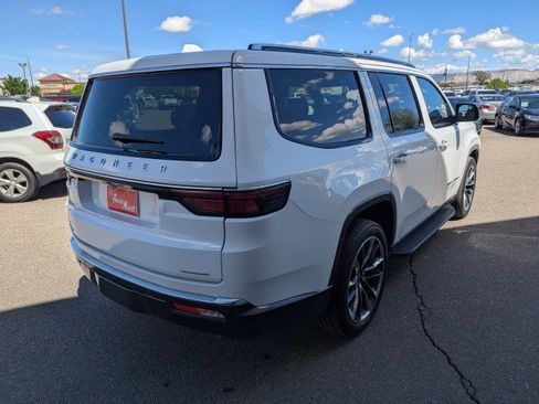 Used 2022 Jeep Wagoneer Series II w/ Premium Group I image 5