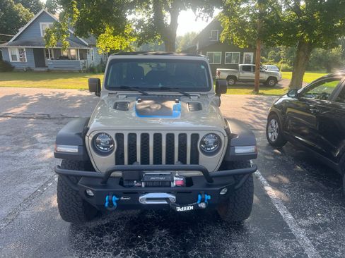 Used 2022 Jeep Wrangler Unlimited Rubicon 4xe w/ Cold Weather Group AWD/4WD image 8